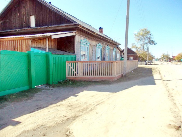 Гостевой дом расположен в поселке Усть-Баргузин, Ул.Горького, д.15