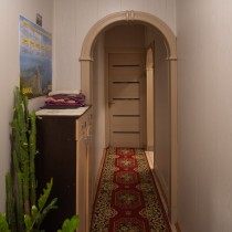Гостевой дом в Усть-Баргузине - коридор основного дома